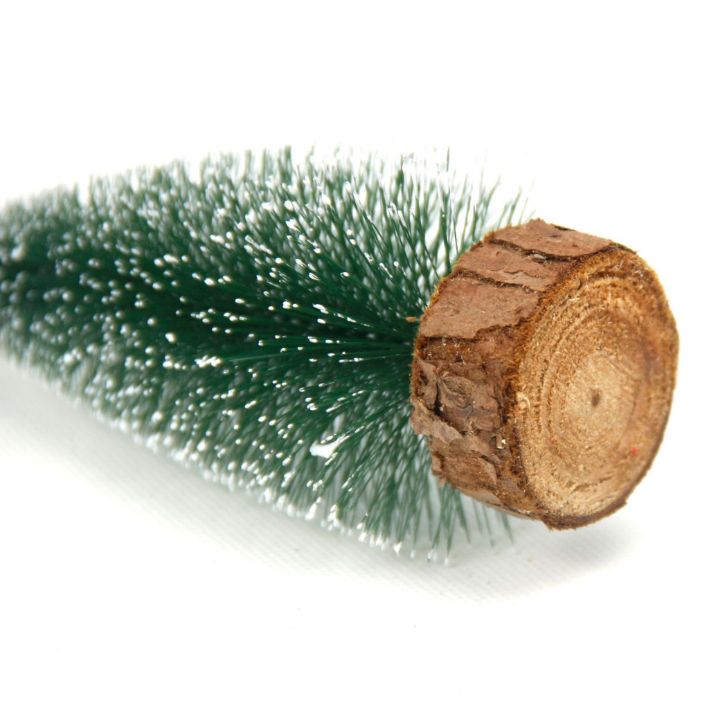 Cây Thông Giáng Sinh Nhỏ Màu Trắng Trơn Dùng Trang Trí