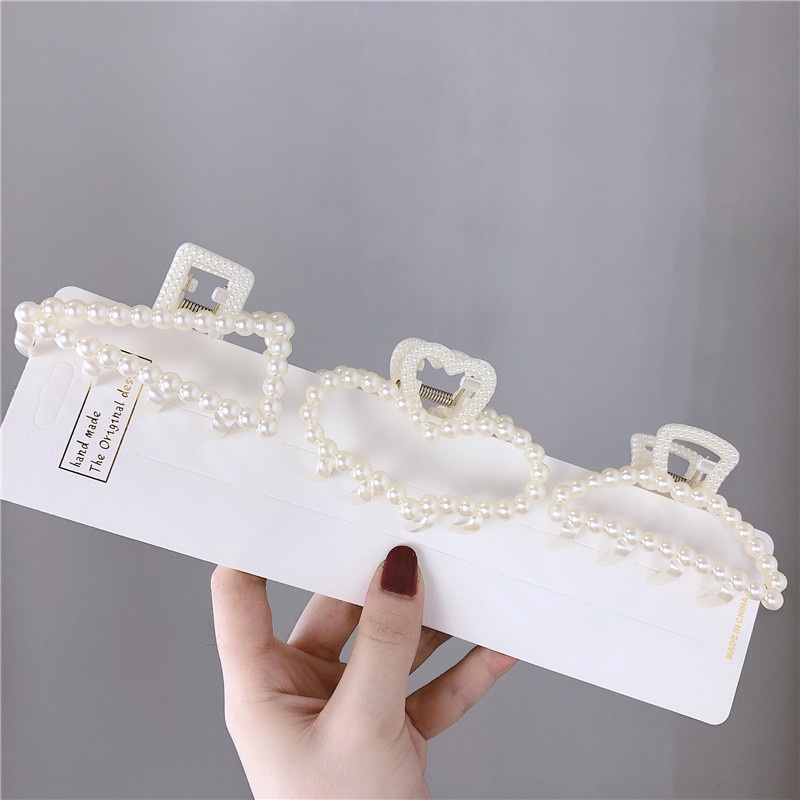 Cặp tóc dọc càng cua hạt trai nhân tạo nữ tính nhiều mẫu đáng yêu - K246