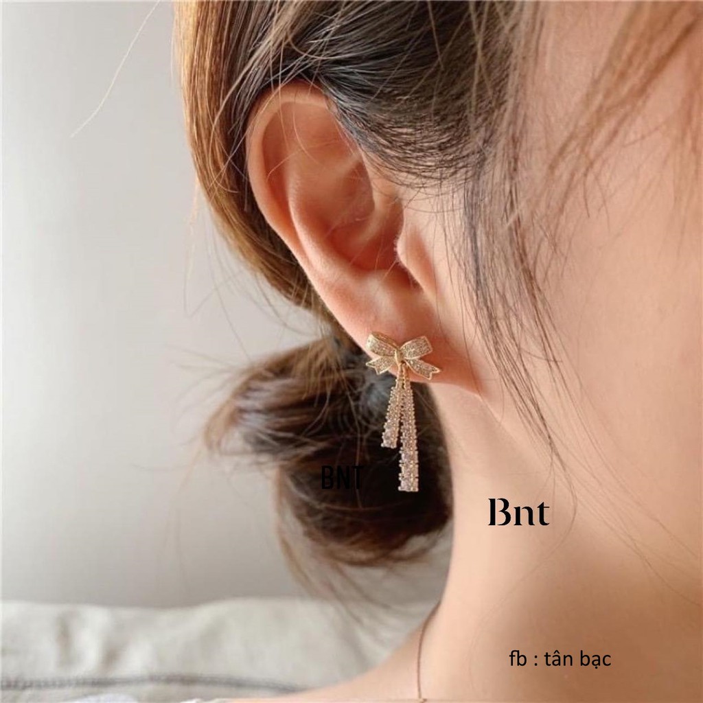 bông tai bạc nữ , cánh nơ, đính đá chắc chắn , sắc nét, sáng bóng ạ
