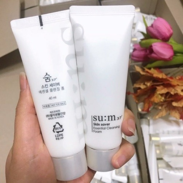 ( Có sẵn) Sữa Rửa Mặt Sum37 Skin Saver Essential Cleansing Foam 40ml