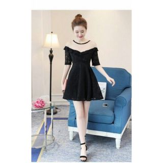 Đầm ren xòe bẹt vai phối lưới