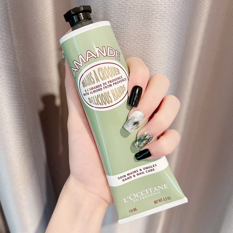 Kem tay L'Occitane Hand &amp; Nail Care dưỡng tay và móng 150ml