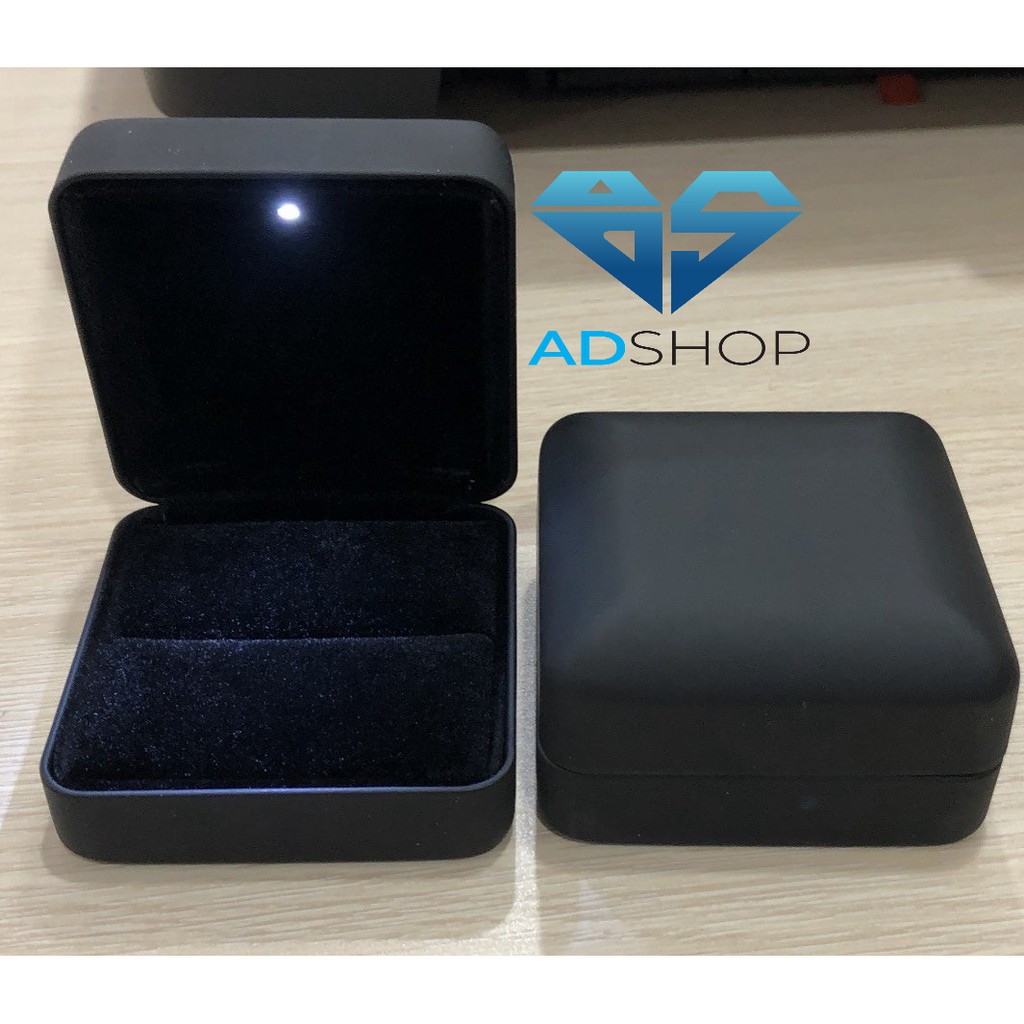 HỘP ĐỰNG NHẪN,BÔNG TAI NỮ TRANG CÓ ĐÈN LED, ĐỰNG NHẪN ĐÍNH HÔN, NHẪN CƯỚI