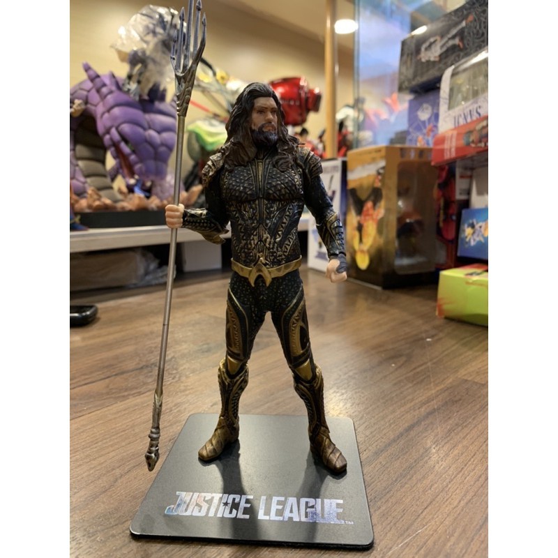 Mô hình Siêu anh hùng - Mô hình Aquaman Atlantis đế nam châm AV028