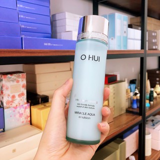 SỮA DƯỠNG CHO DA DẦU NHỜN, CẤP NƯỚC, SE KHÍT LỖ CHÂN LÔNG OHUI AQUA 130ML