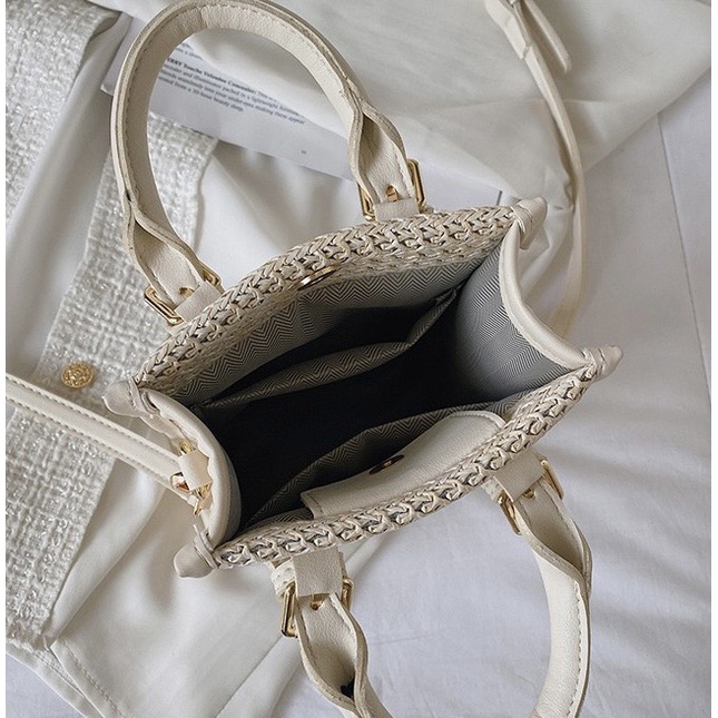 Túi cói viền da hình chữ nhật phong cách Hàn Quốc mới nhất 2022