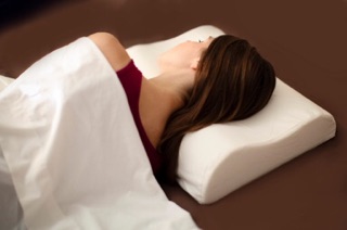 Gối dáng cong Memory foam lock&lock