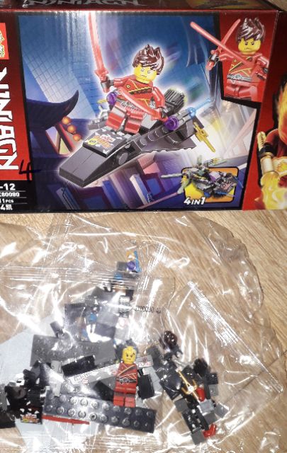 Lắp ráp 1 hộp LegoNinja xe 80080 có nhiều chi tiết bằng nhựa ABS