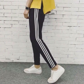 Quần 3 sọc trắng/đỏ