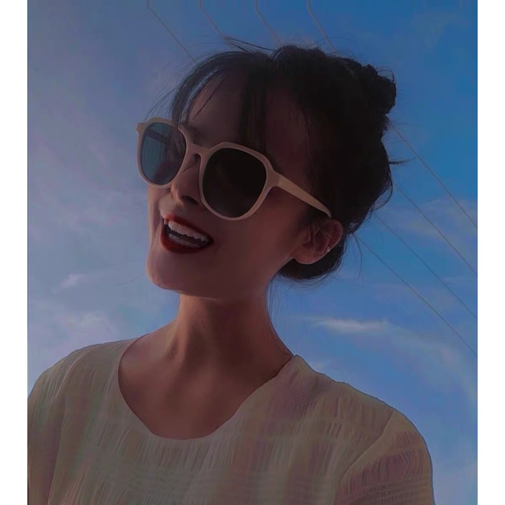 Kính mát nữ LATIO kính mát thời trang thiết kế basic với tone màu kem, kính chống tia uv bảo vệ mắt KM31