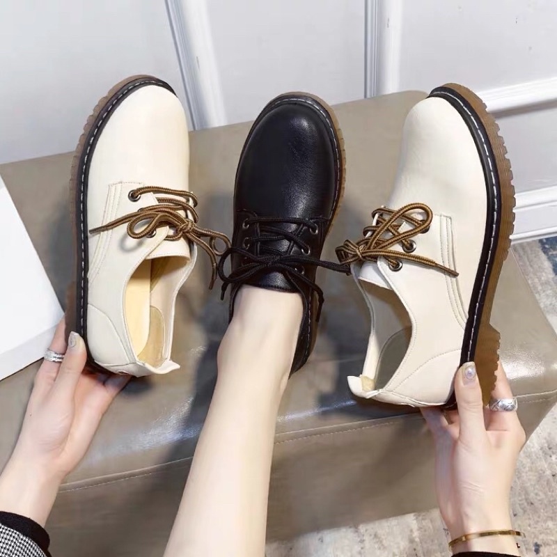 Giày oxford VINTAGE trái tim đế vuông mũi tròn có dây buộc