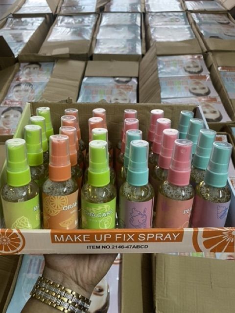 Xịt khóa trang điểm karite hương trái cây | BigBuy360 - bigbuy360.vn