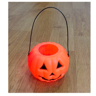 Giọt bí ngô có đèn đựng kẹo haloween size nhỡ