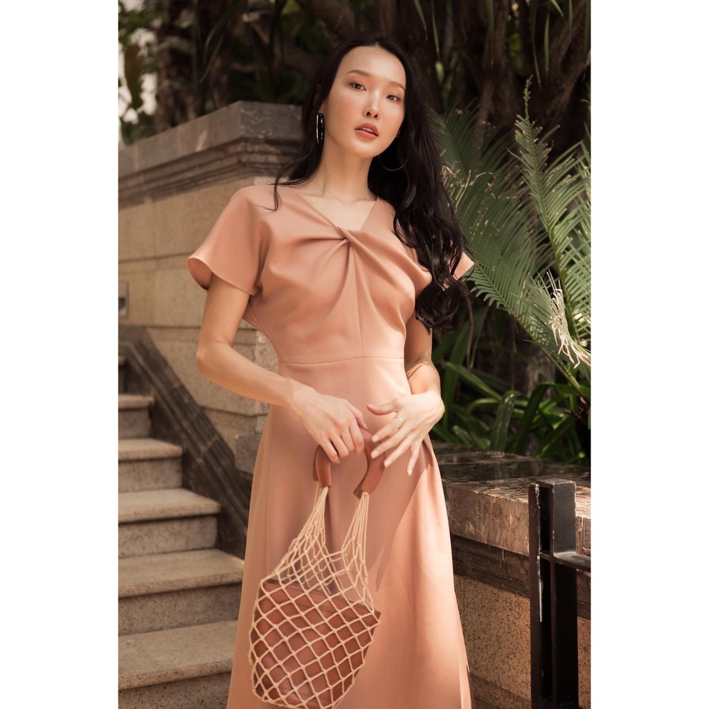 Đầm Xoắn Ngực Cách Điệu EDINI  - D1145 | BigBuy360 - bigbuy360.vn