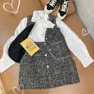 Set chân váy xám áo somi kem ghile 9961