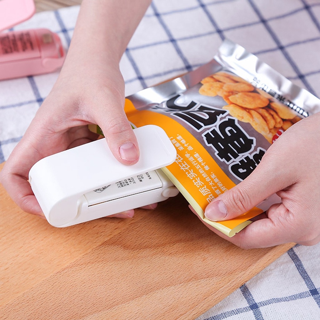 Máy hàn miệng túi mini sử dụng pin nhỏ gọn, dễ sử dụng tiện lợi