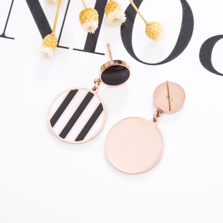 Bông Tai Dự Tiệc Titan Không Đen TT 1753