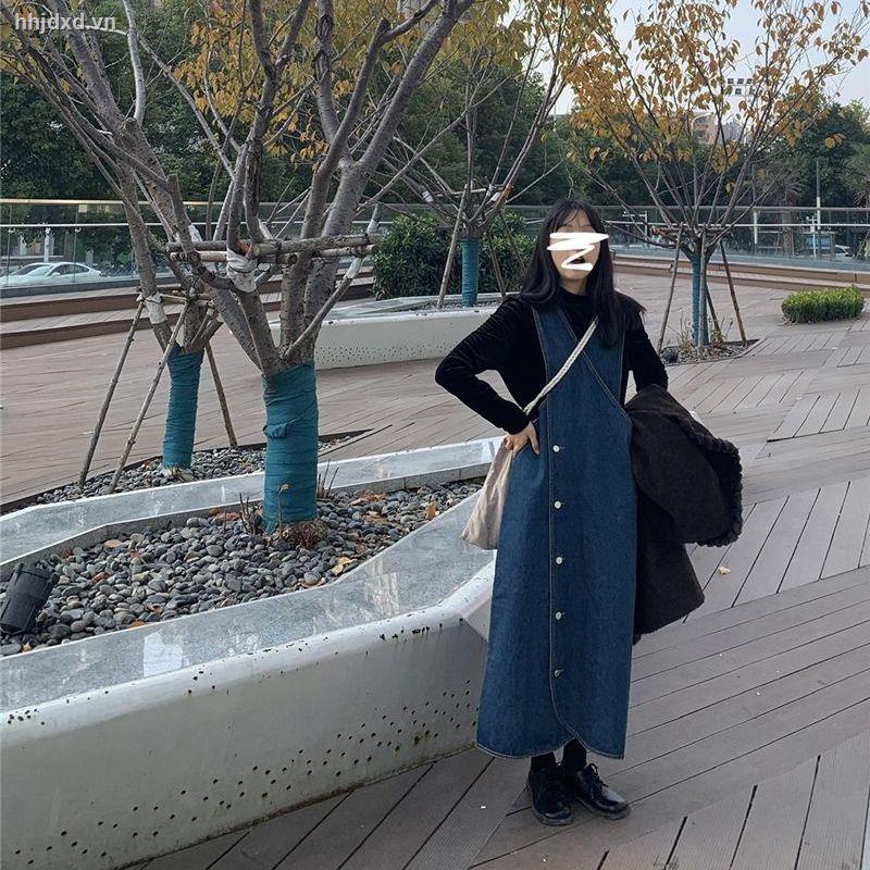 Đầm yếm denim màu xanh dương dễ thương phong cách nhật bản thời trang xuân hè 2021