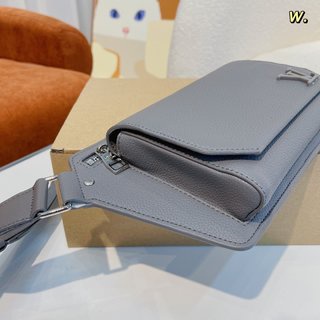 LOUIS VUITTON Túi Đeo Vai Thể Thao In Logo LV Sang Trọng Thời Trang Cho Nữ