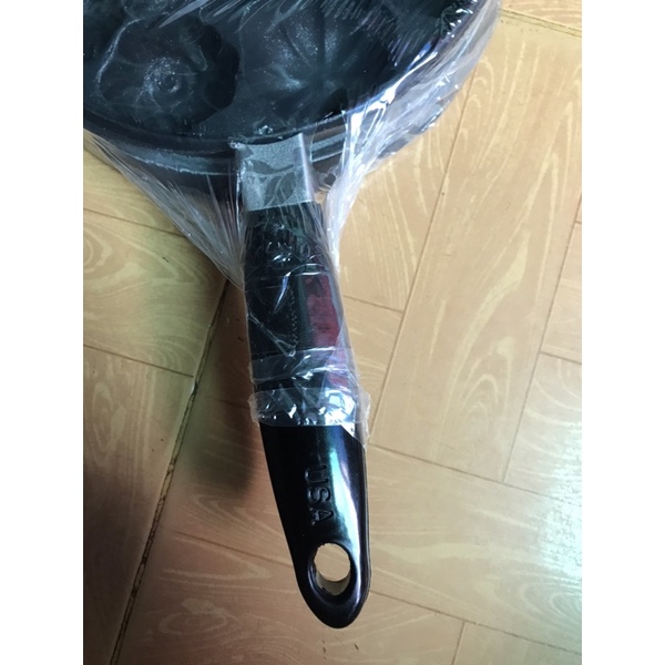 Khuôn bánh bông lan khuôn bánh thuẫn có tay cầm chống dính cả khuôn và nấp 22cm hãng Huỳnh Anh bánh cỡ lớn