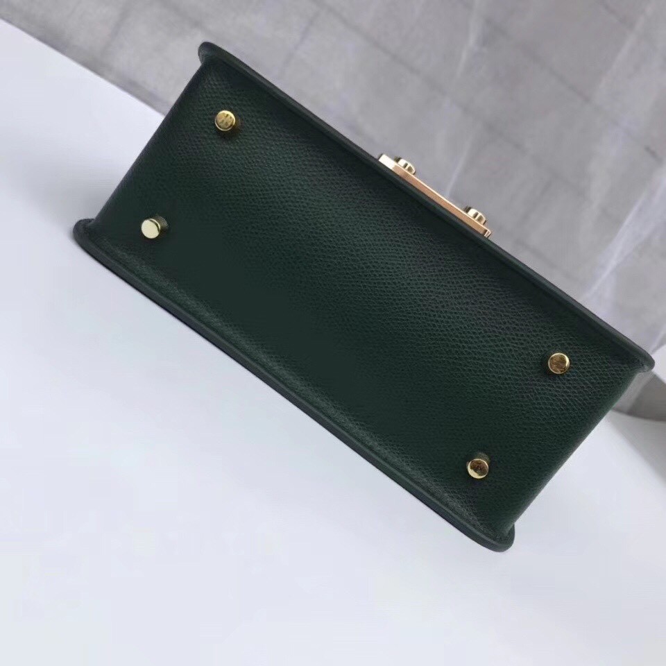 Túi Nữ FURLA METROPOLIS HÀNG VIỆT NAM XUẤT chi tiết chuẩn, từ đường keo mũi chỉ đến logo khắc đều sắc nét