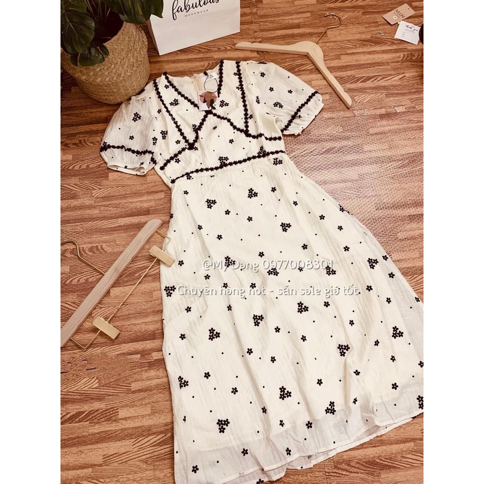 Váy hoa cổ v phối ren midi