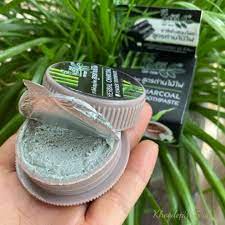 Tẩy Trắng Răng Than Tre Hoạt Tính Herbal Charcoal Powder Thái Lan 25gr