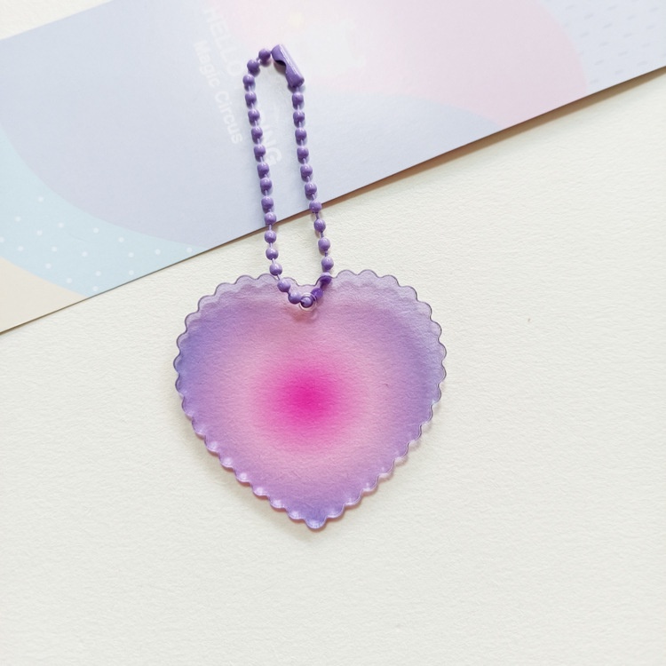 Dây chuyền acrylic cỏ bốn lá tình yêu gợn sóng