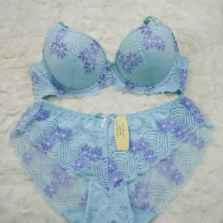 Combo Bộ đồ lót nữ Victoria's Secret ren hoa nổi