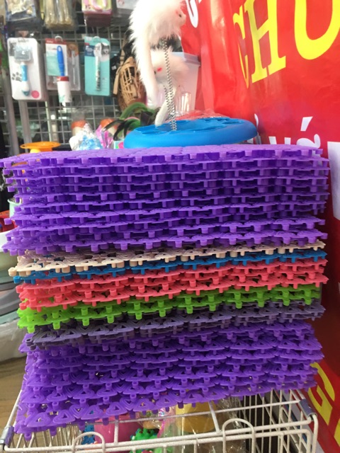 Tấm lót sàn chuồng chó, mèo bằng nhựa nhiều màu bằng nhựa PVC