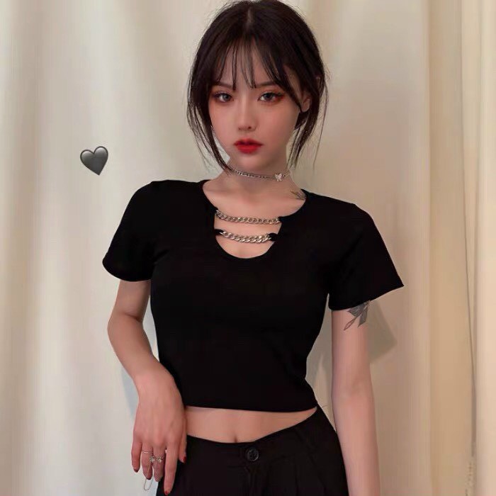 Áo kiểu croptop phối 2 dây xích cổ cực xinh , chất thun bozip mềm mịn