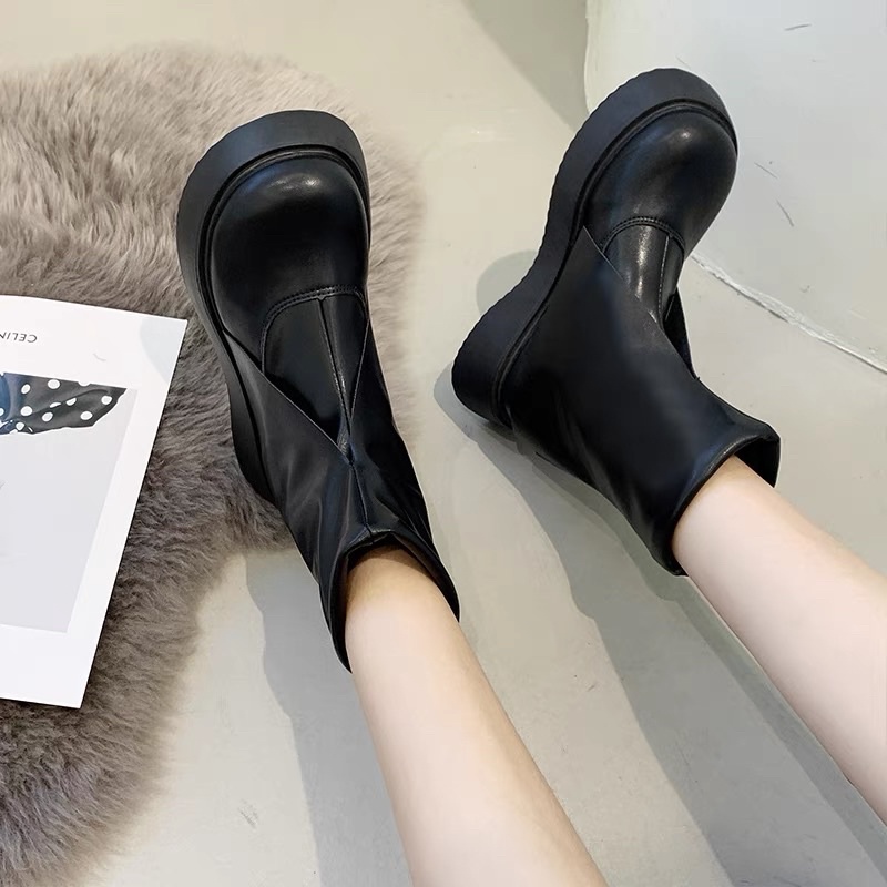 [ORDER 20-25 NGÀY] GIÀY BOOT KHÔNG KHOÁ XẺ NỮ | BigBuy360 - bigbuy360.vn