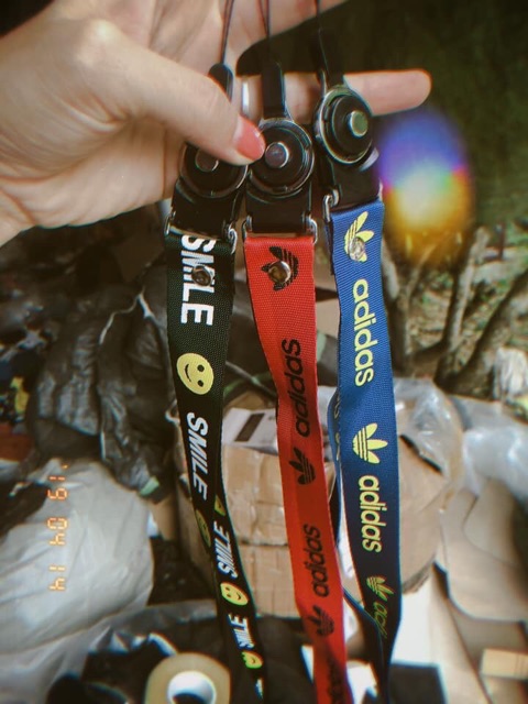 Dây đeo thẻ.co vo boc the điện thoại(giao ngẫu nhiên)- Dây Đeo Thẻ Học Sinh, Dây Đeo Thẻ Dọc Cho Sinh Viên - Học Sinh | BigBuy360 - bigbuy360.vn