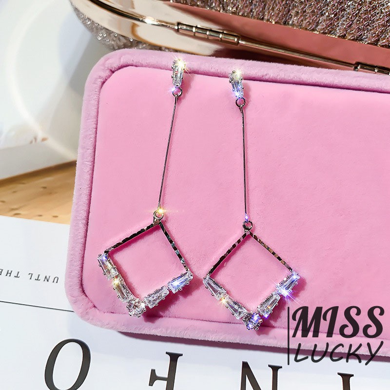 Khuyên tai nữ kiểu dáng hình học thời trang cá tính