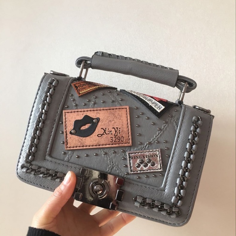 Túi Đeo Chéo Đính Đinh Tán Có Khóa Thời Trang Phong Cách Hàn Quốc Cho Nữ