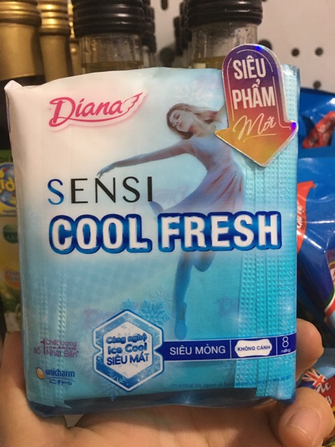 BĂNG VỆ SINH DIANA SENSI COOL FRESH 8 miếng.