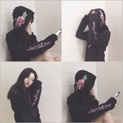 Áo tay dài hình hoa hồng