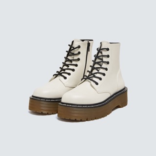 Boot đế bệt màu trắng Pull&bear authentic