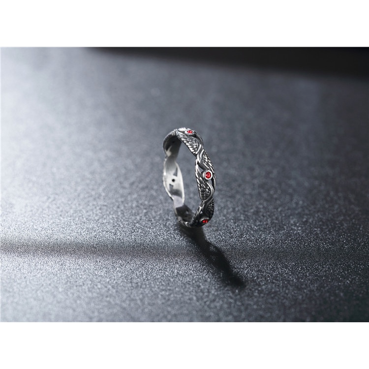 Nhẫn titan đôi cánh phối đá màu không gỉ UR2201