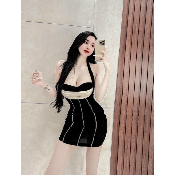 Đầm Maxxi Body Tay Ngắn Tà Xéo CELTNE Viền Bự