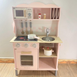 Bộ đồ chơi nhà bếp gỗ tự nhiên Hãng New Classic Toys (12 món phụ kiện đi kèm) màu hoa anh đào, đồ chơi nấu ăn