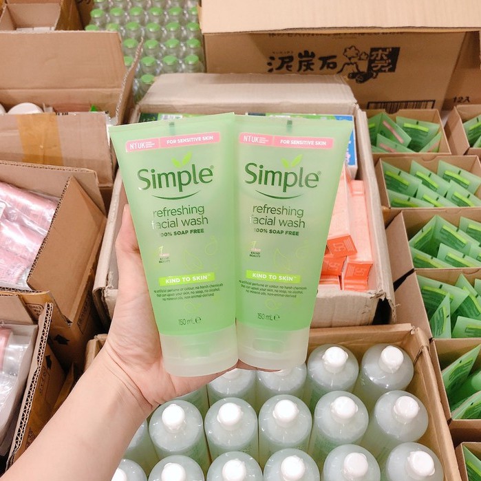 Simple Kind To Skin Refreshing Facial Wash - Sữa Rửa Mặt Dịu Nhẹ Cho Da Nhạy Cảm