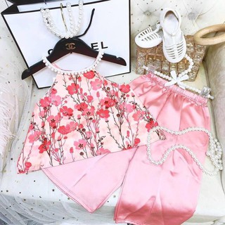 Bộ lụa hoa mai cổ yếm bé gái