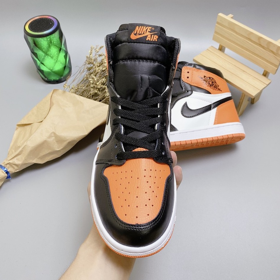 ✔️Giày Jordan 1 High Cam Đen Fullbox Kèm Dây✔️