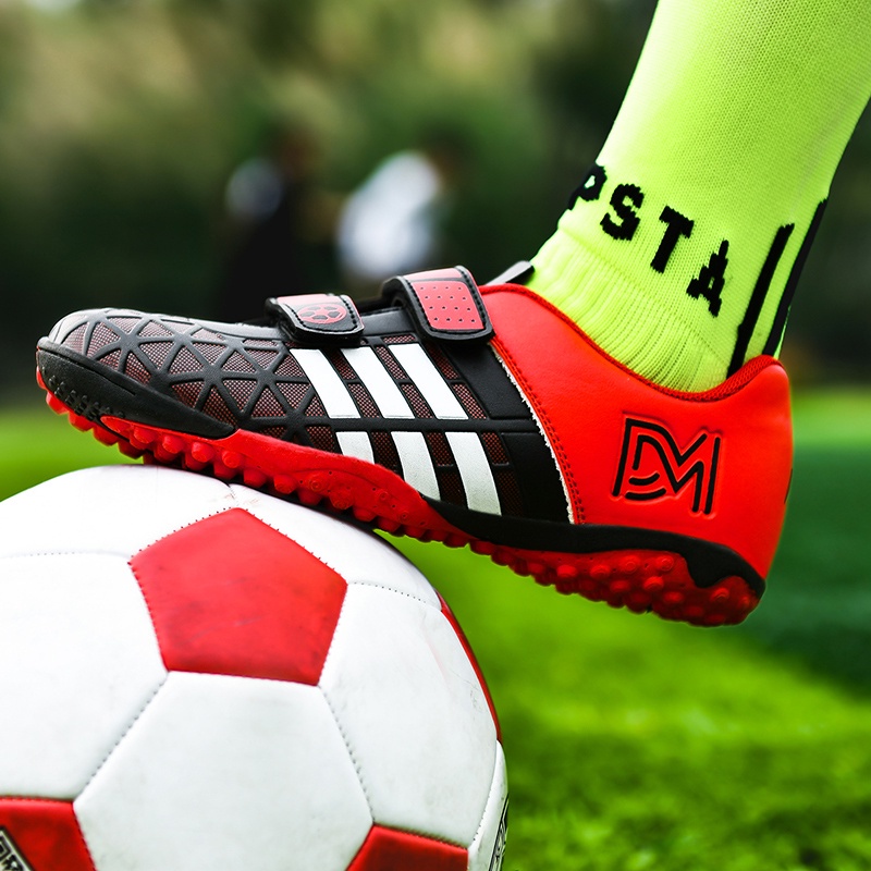 Giày Đá Bóng Cổ Thấp Chống Trượt Thời Trang Cho Nam Và Nữ C7itd