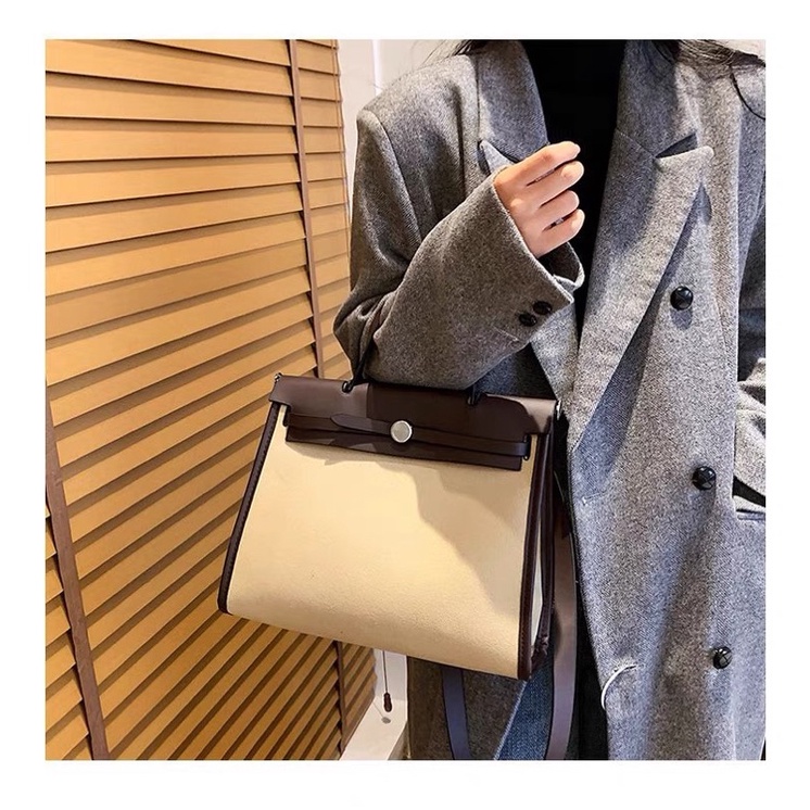 Túi công sở phối da khuy cài sang trọng HERBAG