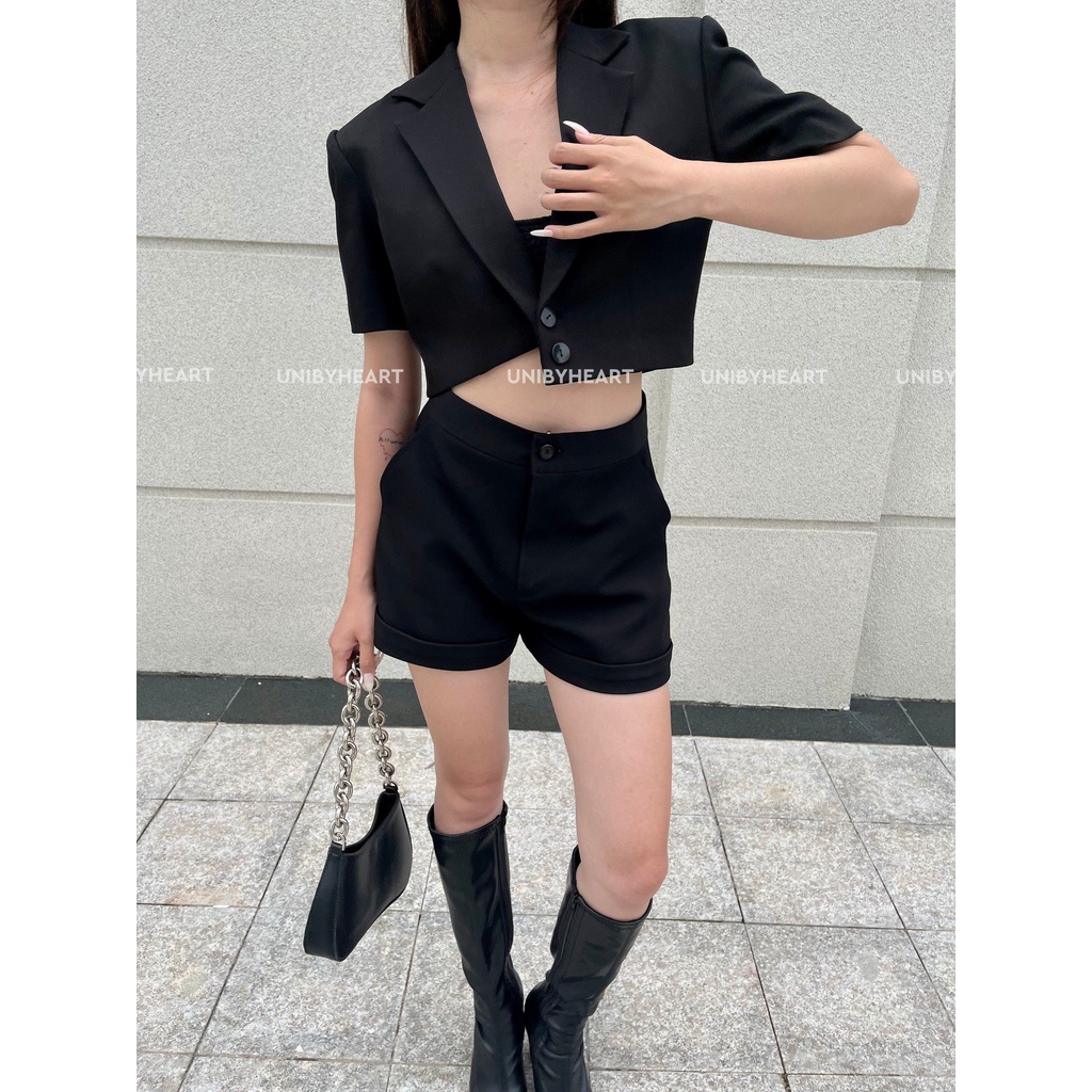 Áo blazer nữ Cira Blazer SMI013 dáng ngắn, thiết kế vạt lệch lạ mắt - Uni By Heart | BigBuy360 - bigbuy360.vn