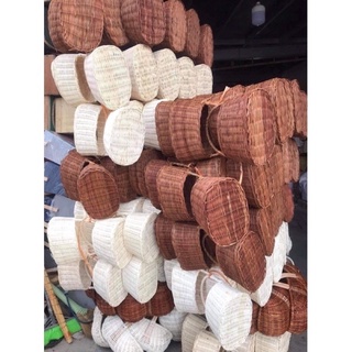 Giỏ cắm hoa bằng mây kiểu túi