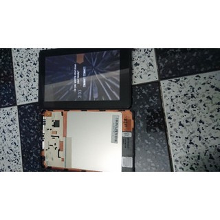 Xác máy tính bảng hư cũ