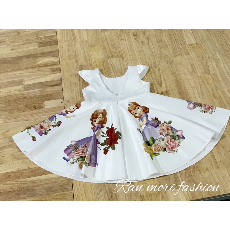 đầm công chúa sofia
